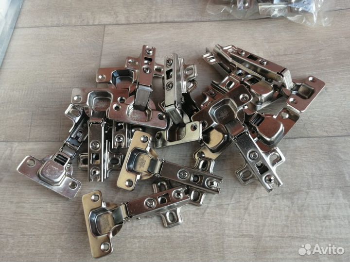 Мебельные доводчики на двери 20штук