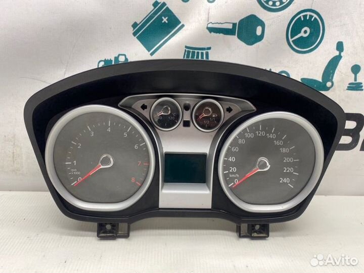 Щиток приборов Ford Focus хэтчбек 2010