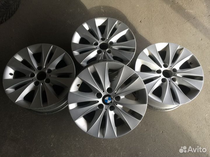 Комплект оригинальных дисков для BMW R17