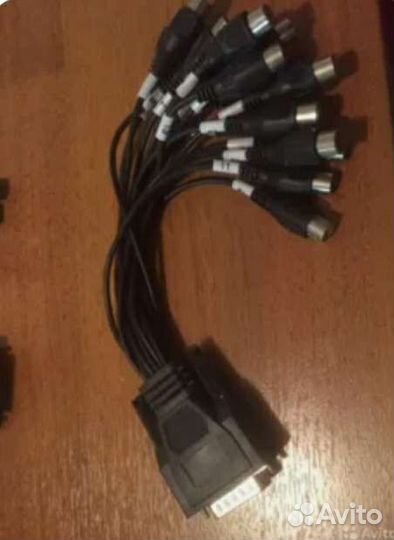 Переходник VGA с 15 разъёмами типа RCA