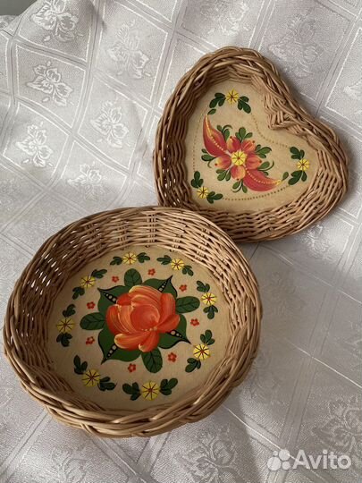 Конфетница, волховская роспись