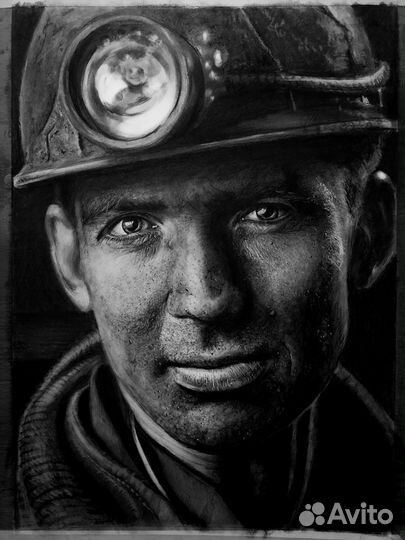 Портрет углем и карандашем