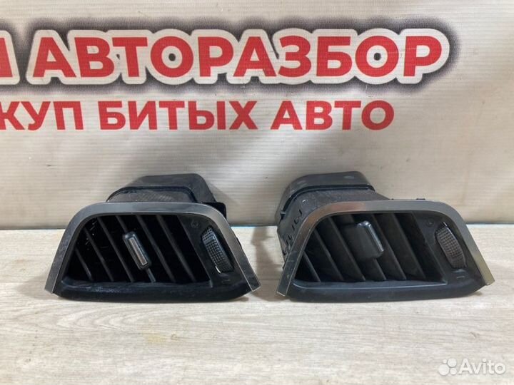 Дефлектор воздушный LADA Xray хэтчбек 2017