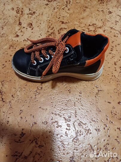 Ботинки демисезонные для мальчика разм.27