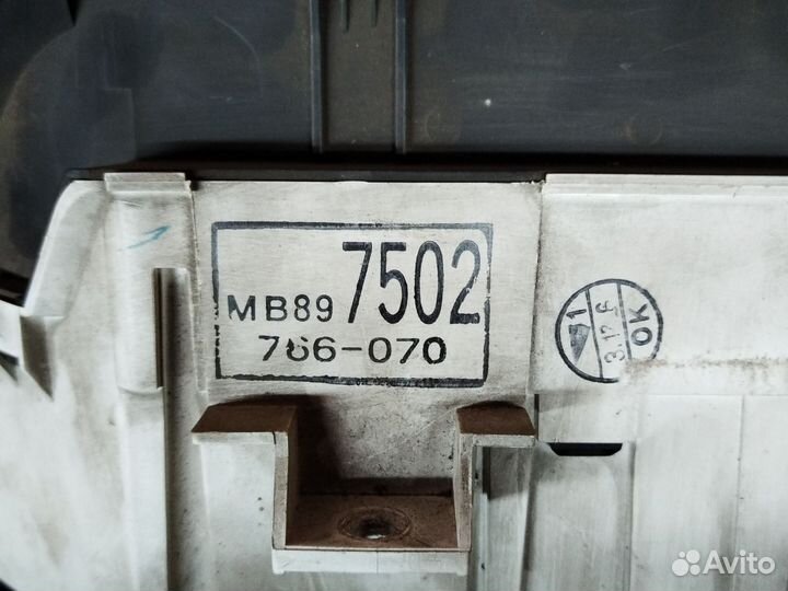 Панель приборов Mitsubishi RVR 1991-97