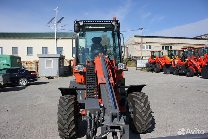 Телескопический погрузчик Redstar TL2000, 2023