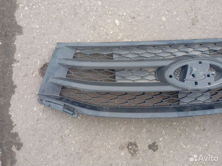 Решетка радиатора LADA x-ray