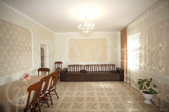 Дом 237,8 м² на участке 4,3 сот.