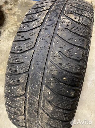 Bridgestone Ice Cruiser 7000 235/55 R18 104T