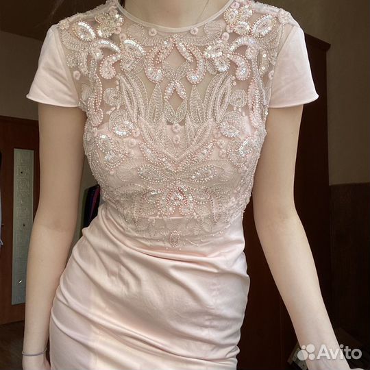 Платья 4 штуки