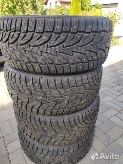 RoadX RX Frost WH12 245/45 R18