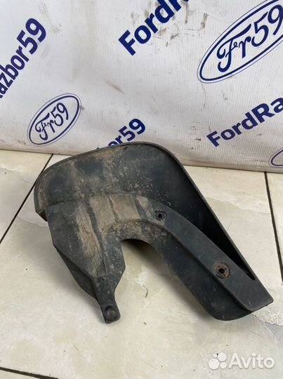 Брызговик задний правый Hyundai Tucson JM 2.0