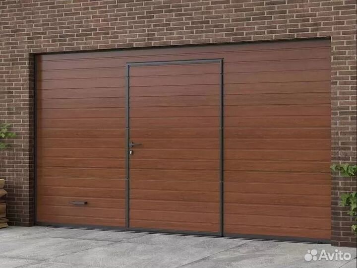 Ворота в гараж с калиткой от производителя