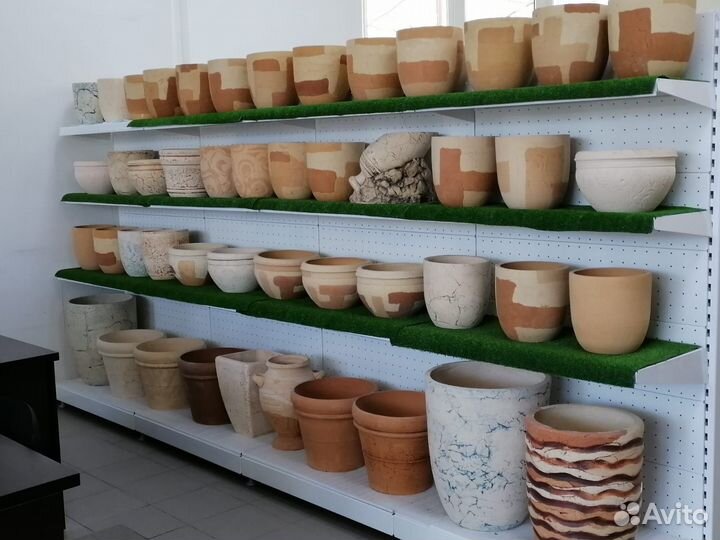 Горшки, амфора, фигуры из глины шамот