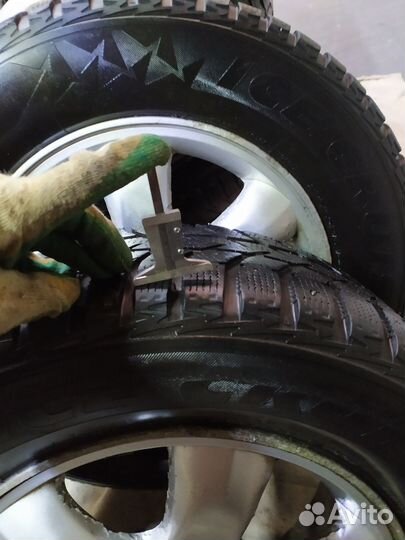 Bridgestone Ice Cruiser 5000 235/60 R16