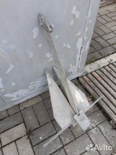 Якоря морские разные