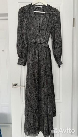 Платье zara миди М