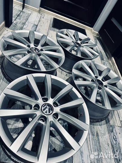 Колеса на volkswagen R17. Пасат Джета оригинал