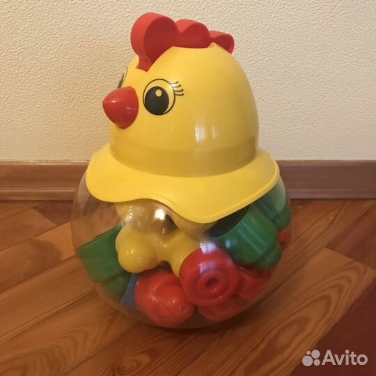 Много игрушек классных