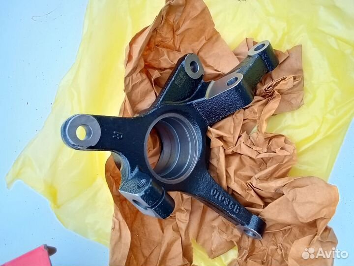 Поворотный кулак правый daewoo matiz