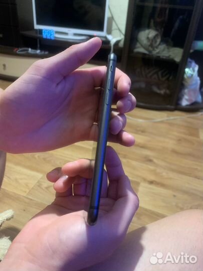 iPhone 8, 64 ГБ