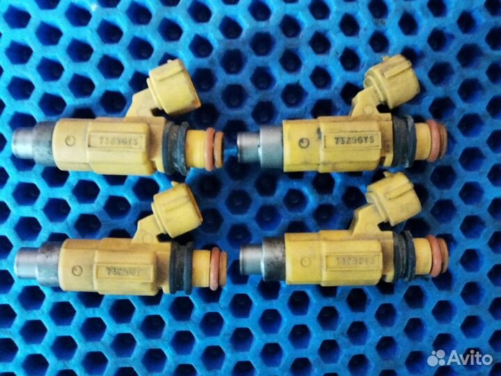 Топливная форсунка Mitsubishi cdh275