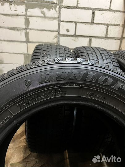 Dunlop SP Winter Ice 07 215/65 R16