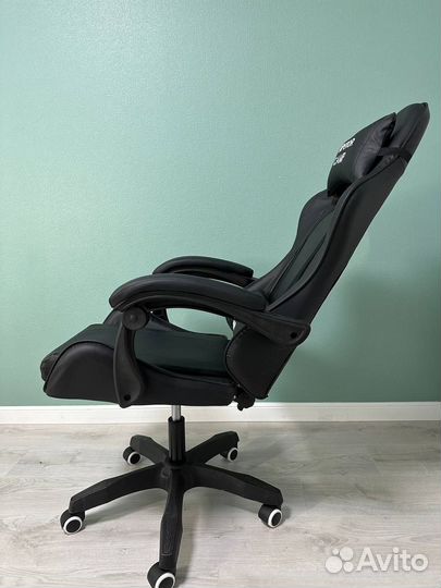 Игровое компьютерное кресло
