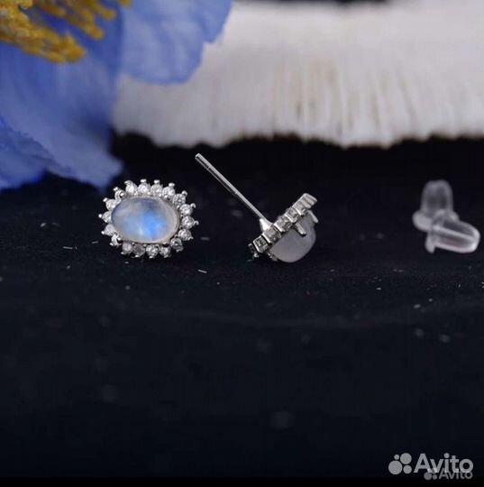 Серьги с лунным камнем
