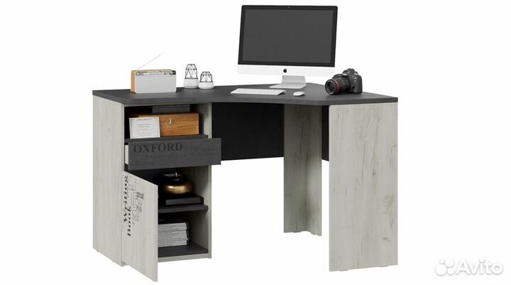 Угловой письменный стол для детей