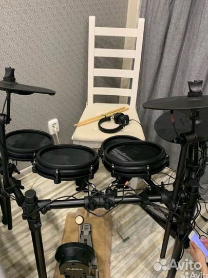 Электронные ударные alesis nitro mesh kit