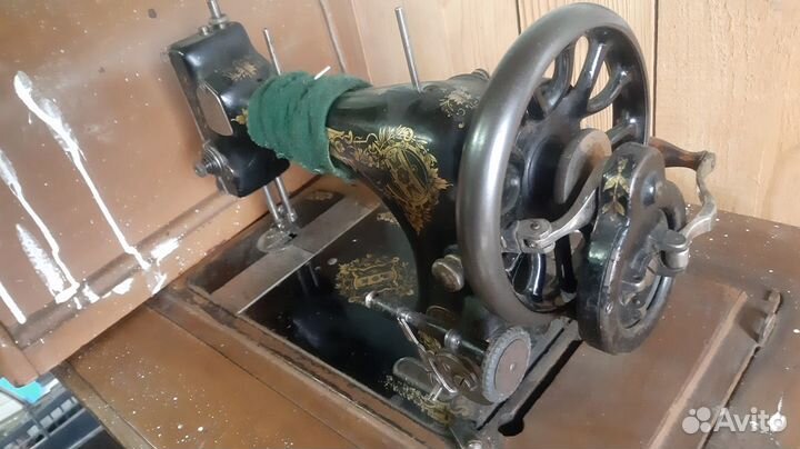 Швейная машина Singer