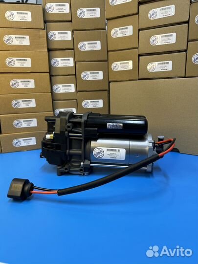 Компрессор пневмоподвески Porsche Panamera 971