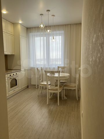 2-к. квартира, 54 м², 4/9 эт.