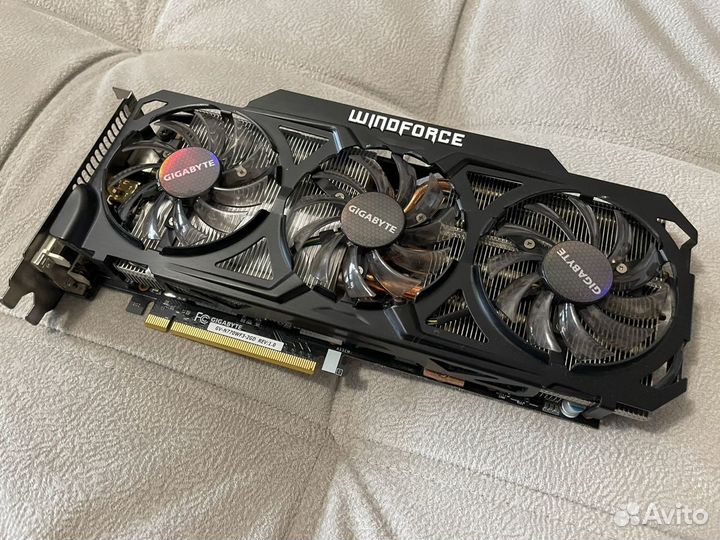 Видеокарта Gigabyte GTX770 Windforce 2Gb gddr5