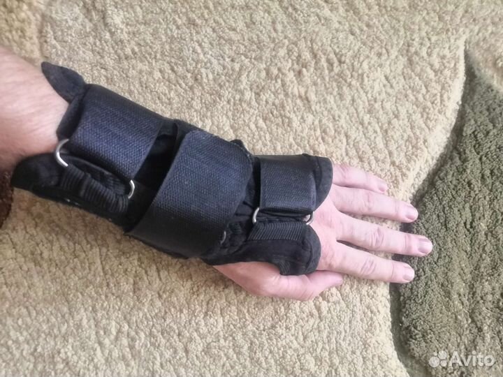 Бандаж для запястья