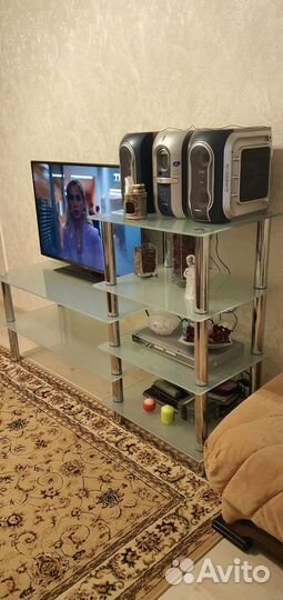 Тумба под теле, аудио и видео аппаратуру