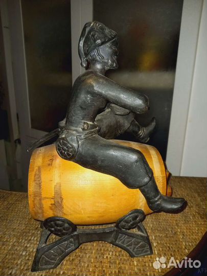 Казак на бочке