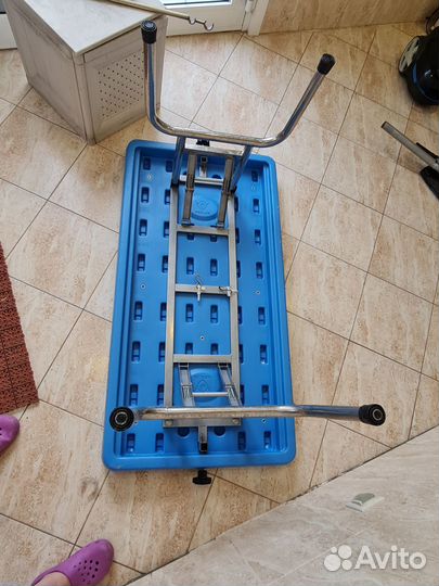 Стол для груминга с пластиковой столешницей