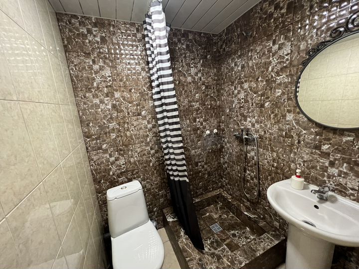 Комната 15 м² в 4-к., 1/5 эт.