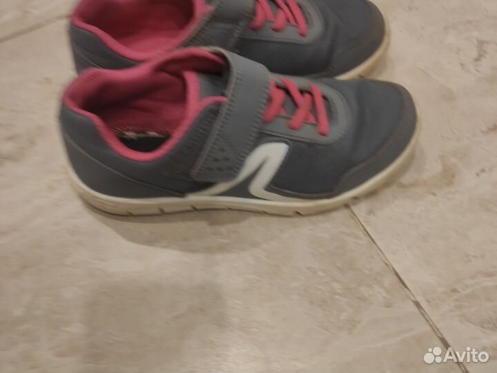 Кроссовки для девочки