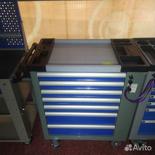 Тележка с набором инструментов 256 пр. 7 ящиков