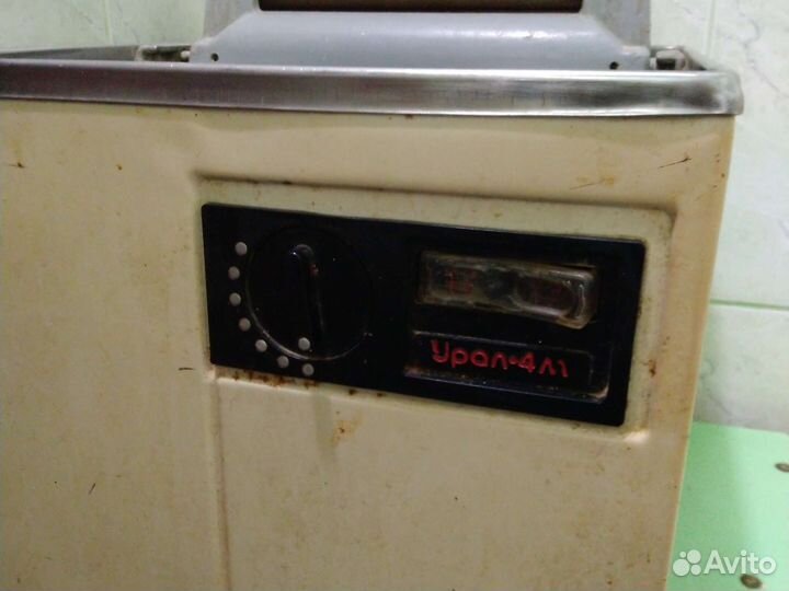 Стиральная машина бу Урал -4м