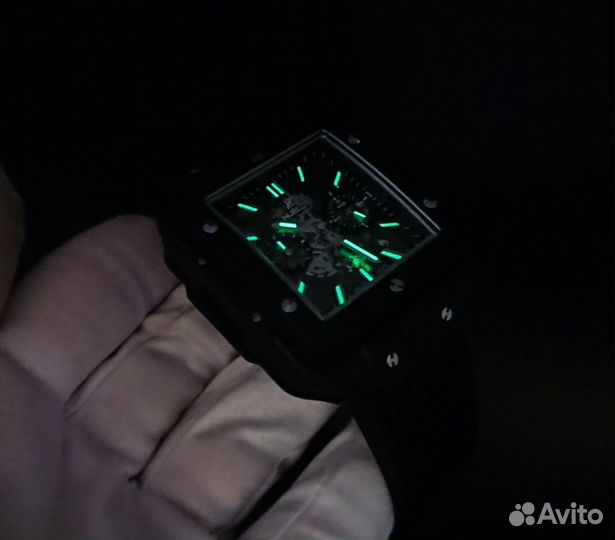 Часы наручные Hublot квадратной формы чёрные