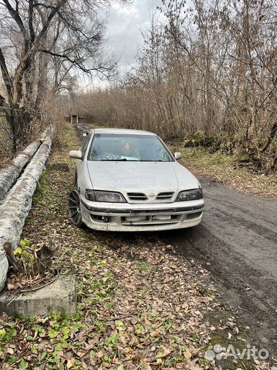 Nissan Primera 1.8 AT, 1998, битый, 429 000 км