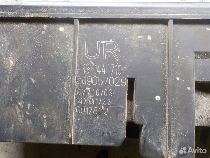 Блок предохранителей Opel Vectra C 2002-2008