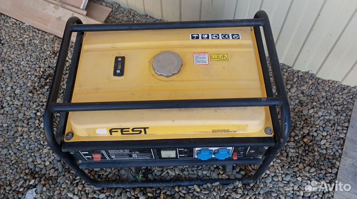 Бензиновый генератор