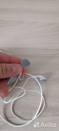 Проводные наушники samsung