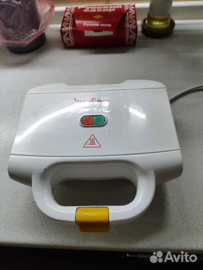 Сендвичница