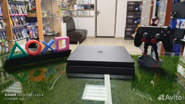 Sony PS4 1TB/ С Хитовыми Играми/GTA5/Metro и други